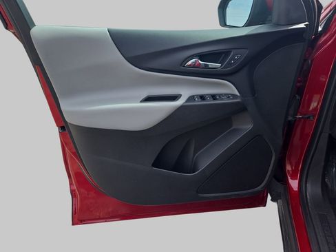 Used 2020 Chevrolet Equinox LT image 29