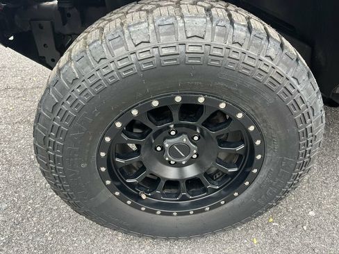 Used 2018 Jeep Wrangler Unlimited Sport S AWD/4WD image 18