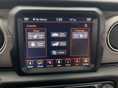 Used 2022 Jeep Wrangler Unlimited Sahara AWD/4WD image 20