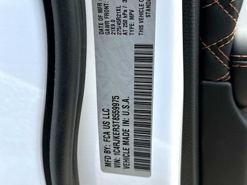 New 2026 Jeep Grand Cherokee L Summit w/ Advanced Protech Group IV AWD/4WD image 22
