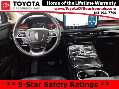 Used 2022 Lincoln Nautilus Reserve image 19