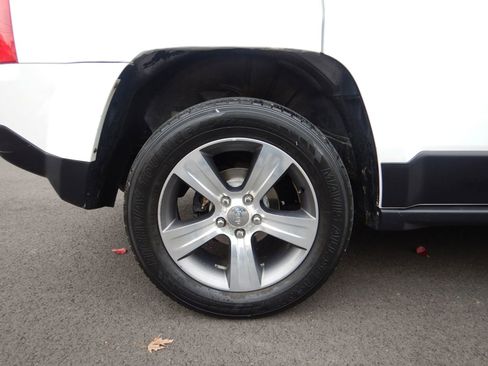 Used 2016 Jeep Patriot High Altitude image 27