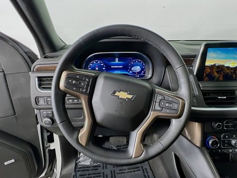 Certified 2023 Chevrolet Suburban High Country w/ LPO, Illumination Package AWD/4WD image 10