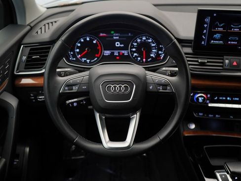 Used 2023 Audi Q5 2.0T Premium w/ Convenience Package image 9