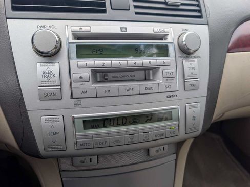 Used 2005 Toyota Solara SLE FWD image 21