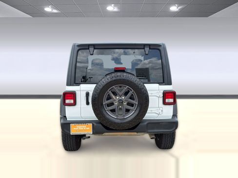Used 2024 Jeep Wrangler Sport AWD/4WD image 10