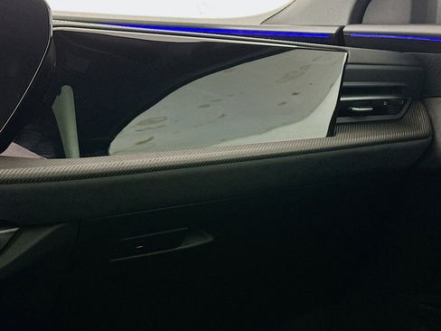 Used 2025 Audi SQ5 Premium Plus w/ Premium Plus Package image 16