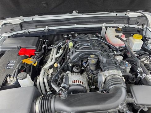 Used 2023 Jeep Gladiator Sport AWD/4WD image 20