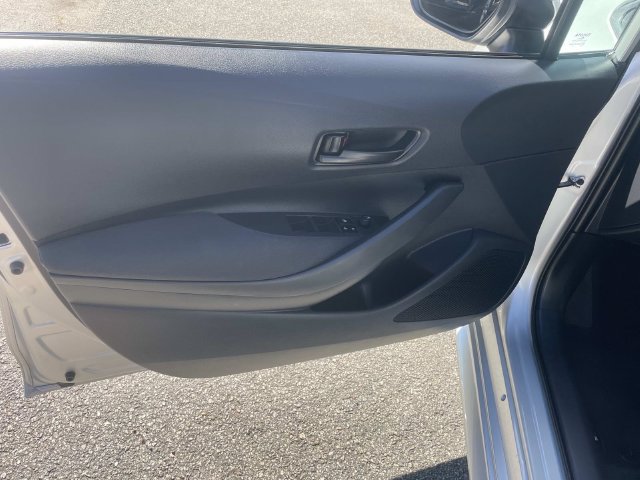 Used 2025 Toyota Corolla LE FWD image 18