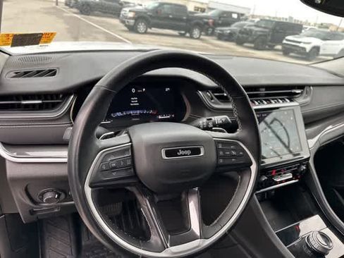 Used 2022 Jeep Grand Cherokee L Laredo w/ Luxury Tech Group I image 6