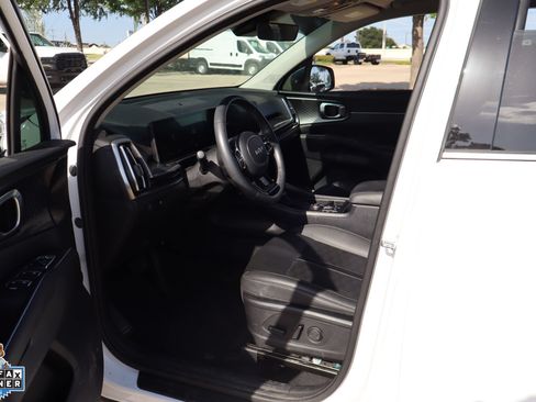 Used 2025 Kia Sorento S FWD image 25