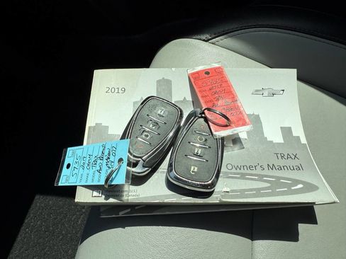 Used 2019 Chevrolet Trax Premier w/ LPO, Cargo Package image 22