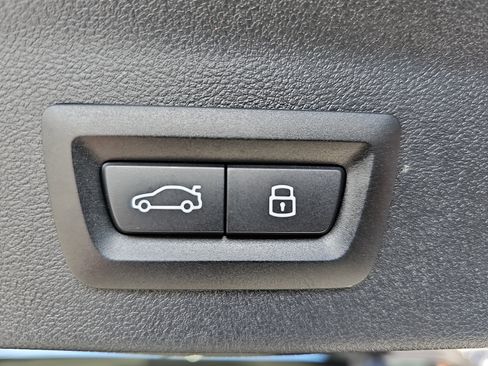 Used 2024 BMW X3 sDrive30i w/ Premium Package image 13