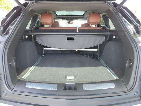 Certified 2023 Cadillac XT5 Premium Luxury FWD image 6