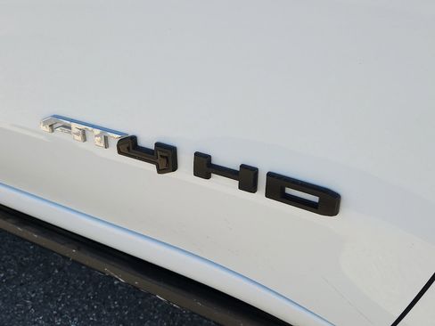 Used 2024 GMC Sierra 2500 AT4 w/ AT4 Preferred Package image 7