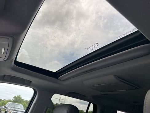 Used 2019 Chevrolet Tahoe LT RWD image 17