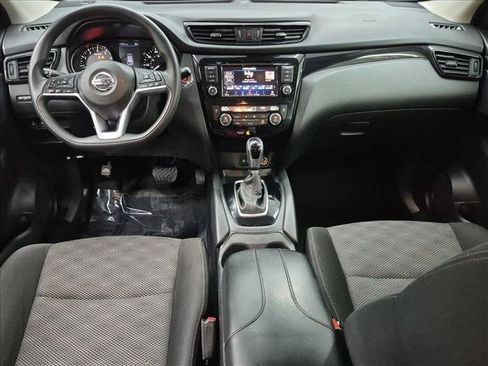 Used 2020 Nissan Rogue Sport SV FWD image 17