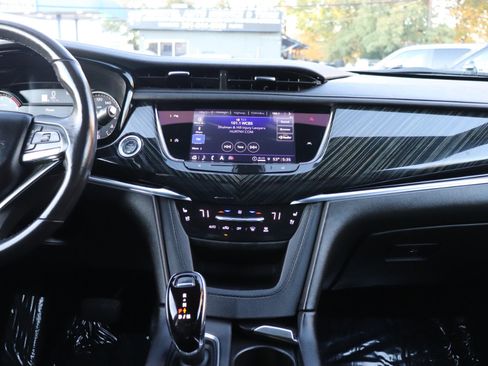 Used 2023 Cadillac XT6 Premium Luxury image 21