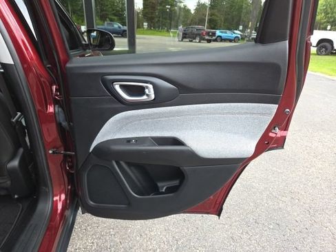 Used 2022 Jeep Compass Latitude AWD/4WD image 49