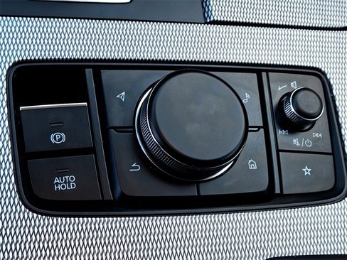 Used 2025 MAZDA CX-70 Plug-In Hybrid w/ Premium Pkg image 21