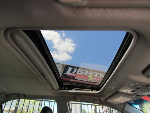 Used 2016 Toyota Camry XSE w/ Moonroof Package FWD image 8