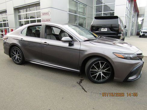 Certified 2023 Toyota Camry SE AWD/4WD image 1