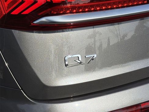 Used 2023 Audi Q7 2.0T Premium Plus w/ Premium Plus Package image 30