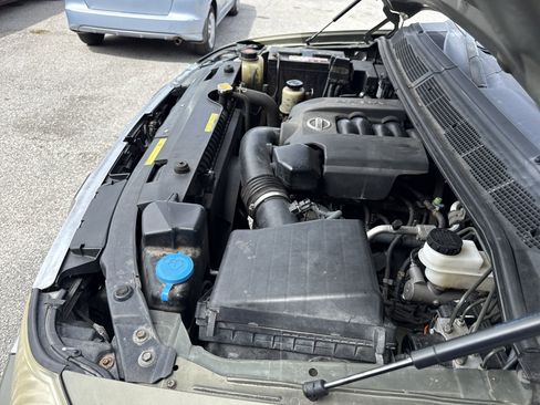 Used 2004 Nissan Titan SE image 31