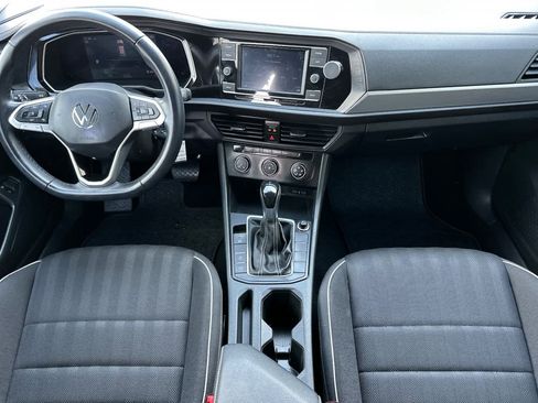 Used 2022 Volkswagen Jetta Sport image 3