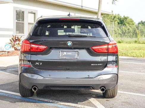 Used 2019 BMW X1 sDrive28i w/ M Sport Package FWD image 5