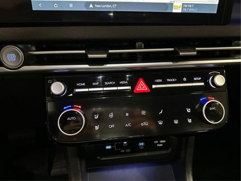 Used 2025 Hyundai Tucson Limited image 28