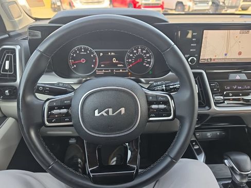 Used 2023 Kia Sorento S w/ Panoramic Sunroof Package FWD image 18