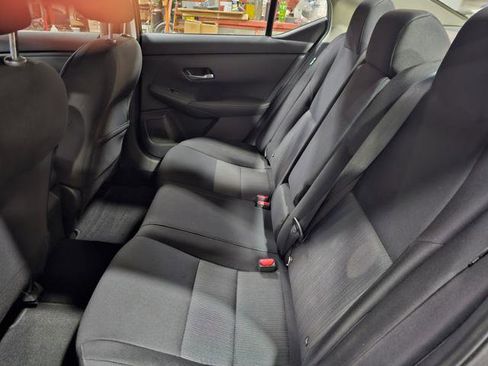 Used 2022 Nissan Sentra SV w/ Trunk Package image 8