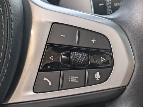 Used 2022 BMW X5 xDrive40i w/ M Sport Package image 14