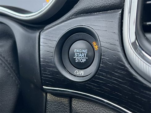 Used 2018 Jeep Grand Cherokee Summit w/ Platinum Series Group image 29