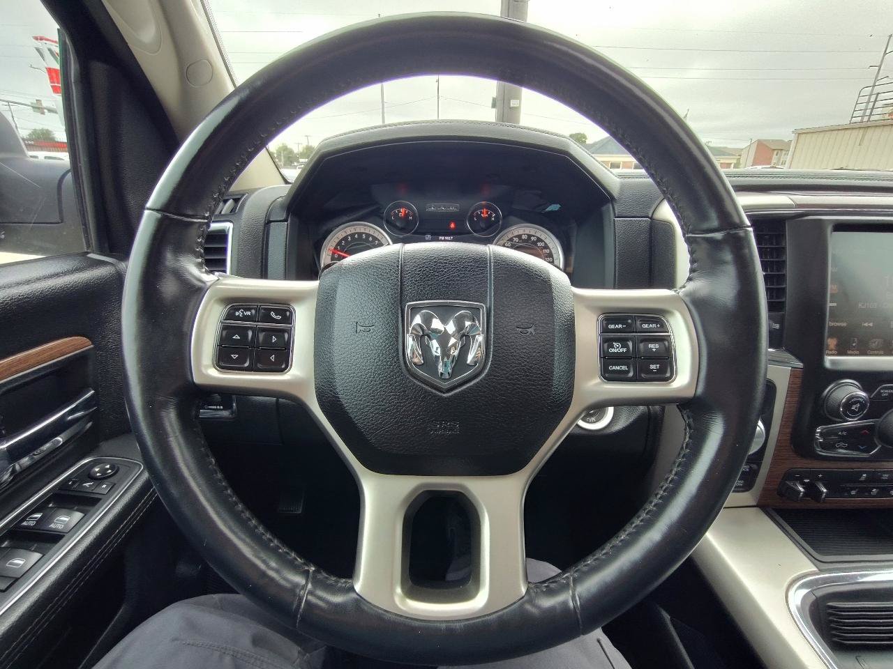 Used 2017 RAM 1500 Laramie w/ Convenience Group AWD/4WD image 21