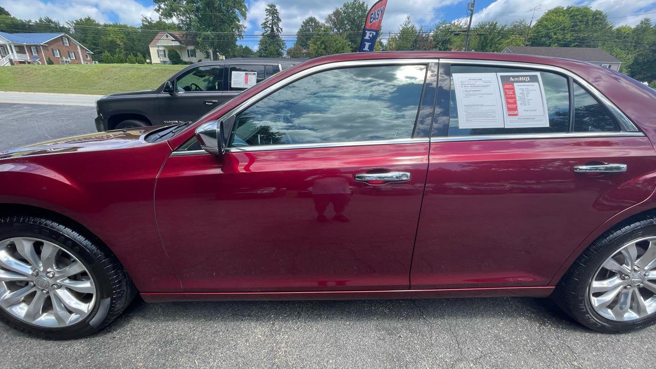 Used 2018 Chrysler 300 Limited w/ Safetytec Plus Group AWD/4WD image 3