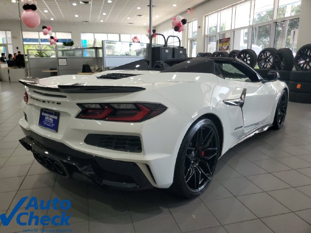 Used 2026 Chevrolet Corvette Z06 w/ Stealth Interior Trim Package RWD image 4