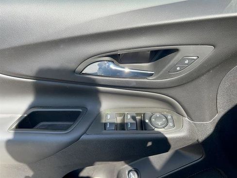 Used 2024 Chevrolet Equinox LT image 12