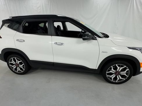 Used 2021 Kia Seltos SX AWD/4WD image 2