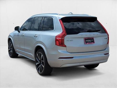 Used 2022 Volvo XC90 T6 Momentum w/ Advanced Package image 8