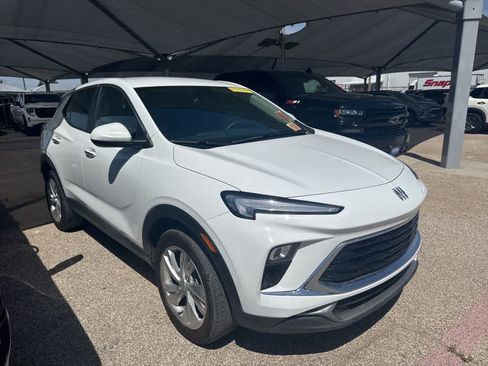 Used 2025 Buick Encore GX Preferred FWD image 5