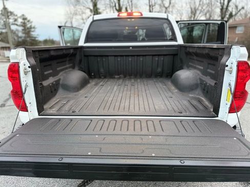 Used 2018 Toyota Tundra SR5 image 14