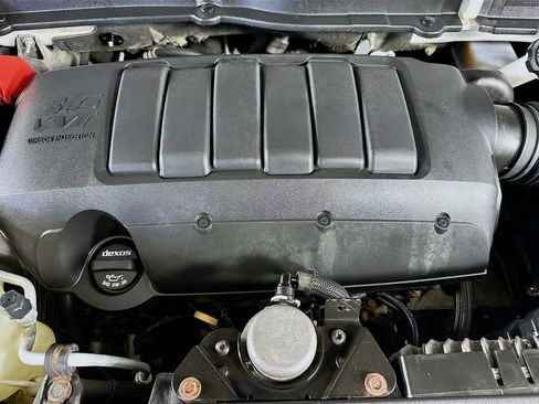 Used 2012 GMC Acadia SLE image 9