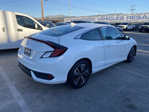 Used 2018 Honda Civic EX-T image 7