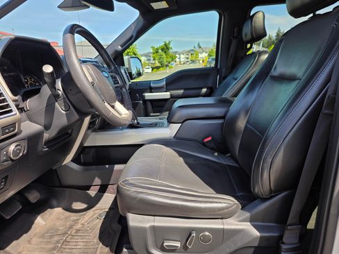 Used 2016 Ford F150 Lariat w/ Equipment Group 502A Luxury AWD/4WD image 24