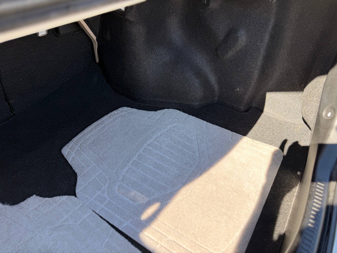 Used 2002 MAZDA Protege FWD image 64