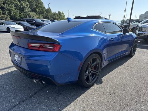 Used 2018 Chevrolet Camaro SS RWD image 7