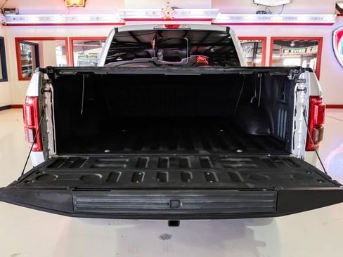 Used 2017 Ford F150 Lariat image 9