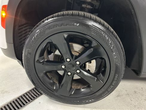 Used 2022 Jeep Grand Cherokee Altitude image 9